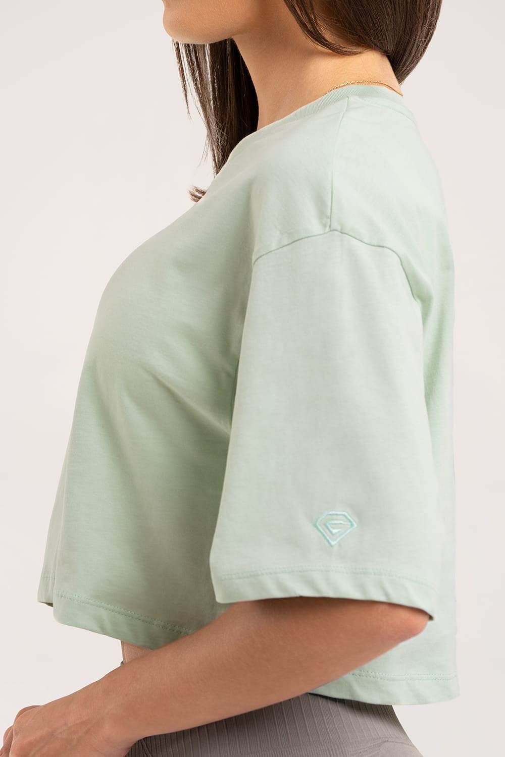 T-SHIRT CROP
