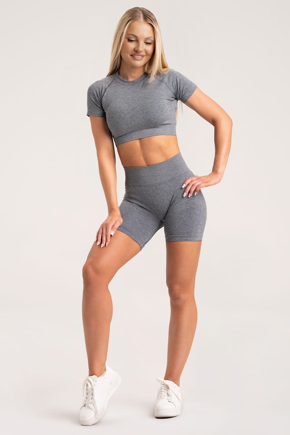 SEAMLESS SHORTS