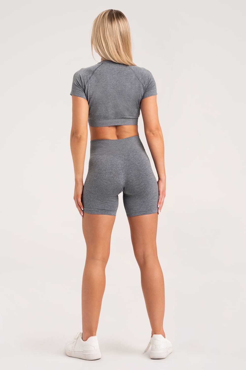 SEAMLESS SHORTS