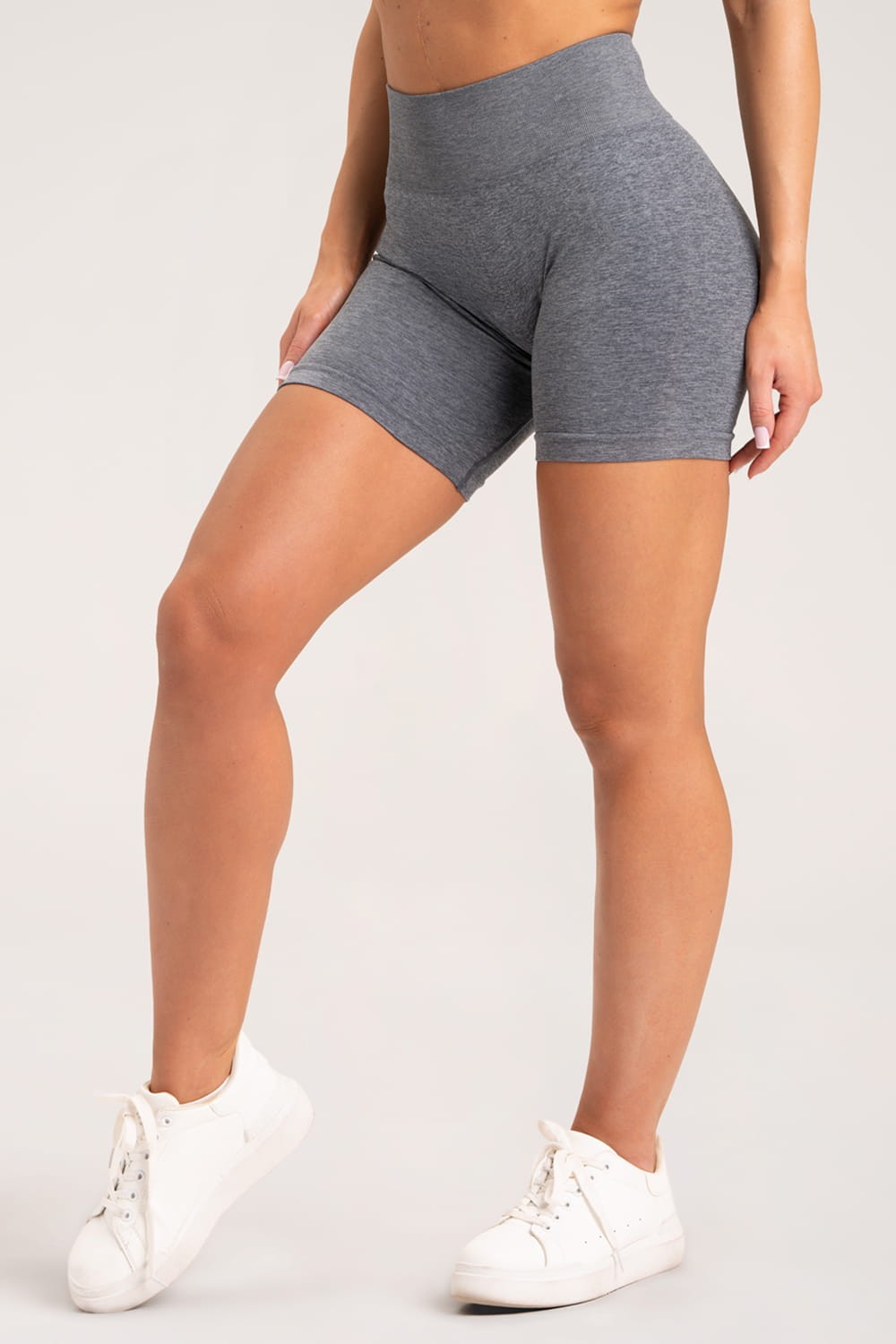 SEAMLESS SHORTS