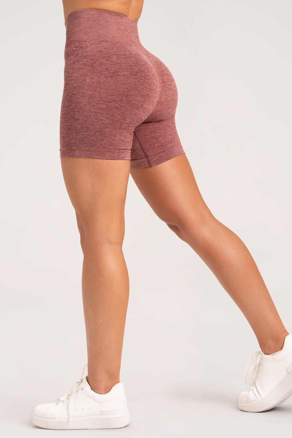 SEAMLESS SHORTS